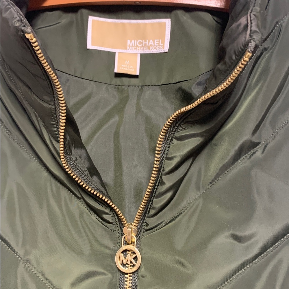 Michael Michael Kors Puffer Olive Green Quilted Vest Size M Looks New - Picture 3 of 6